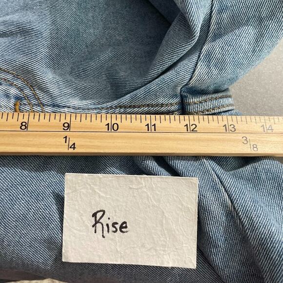 Levis 550 Women Size 14 Blue Jean Shorts Jorts 100% Cotton Rigid Denim Y2K 2000s - Picture 8 of 10